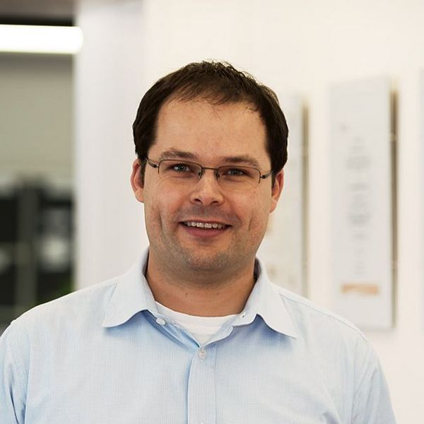 Dr. Andreas Kessell Dr. Andreas Kessell