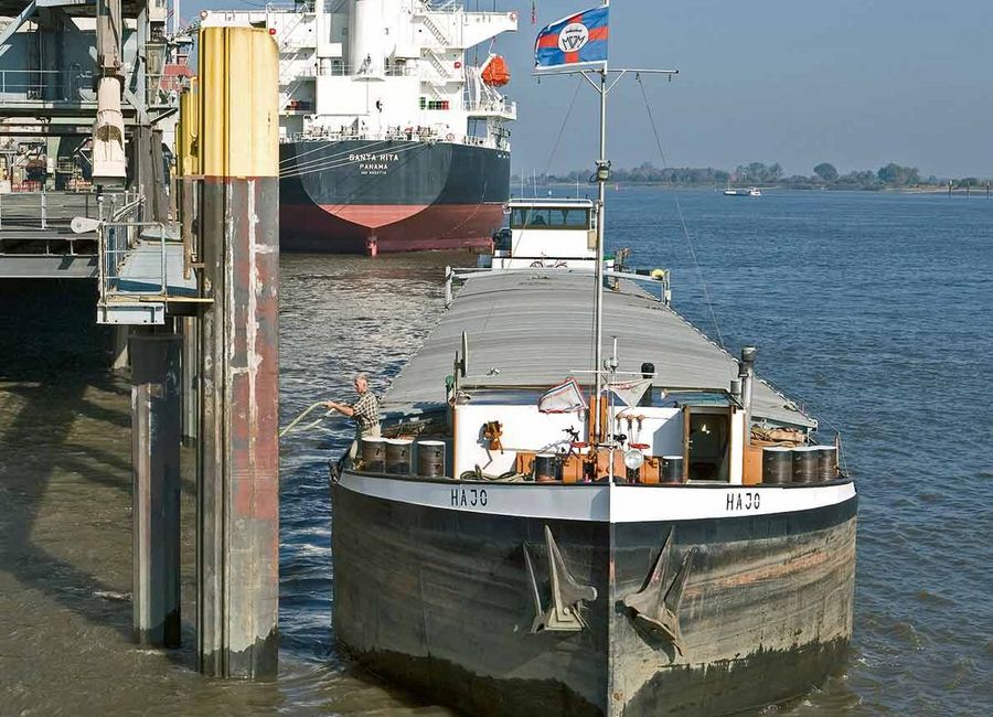 Binnen- und Seeschiffsbefrachtung 