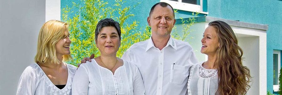 Waschechter Familienbetrieb: Jessica, Rosa und Tibor Kawasch sowie Rebecca Kawasch-Stock (v.l.)