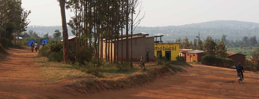 In den Partnerländern unterhält Mobisol eigene Niederlassungen und Shops, wie hier in Ruanda