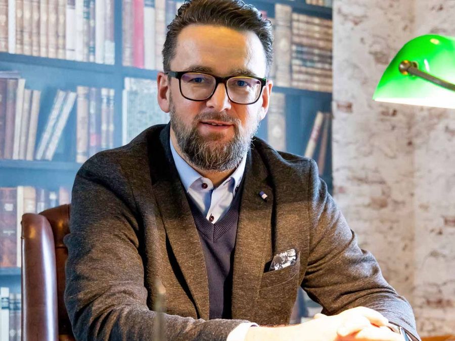 „Der Goldkurs hängt 2024 von Zinsen, dem Dollar-Kurs und einem schwarzen Schwan ab“