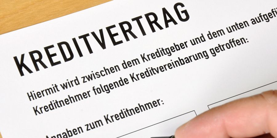 Wie wirkt sich ein befristeter Vertrag auf eine Kreditanfrage aus?