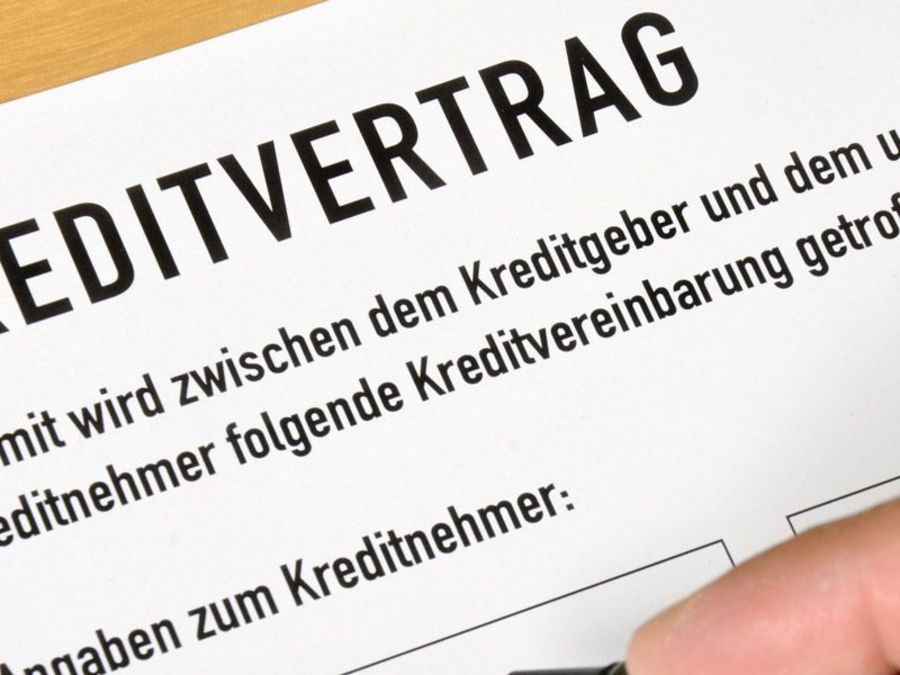 Wie wirkt sich ein befristeter Vertrag auf eine Kreditanfrage aus?