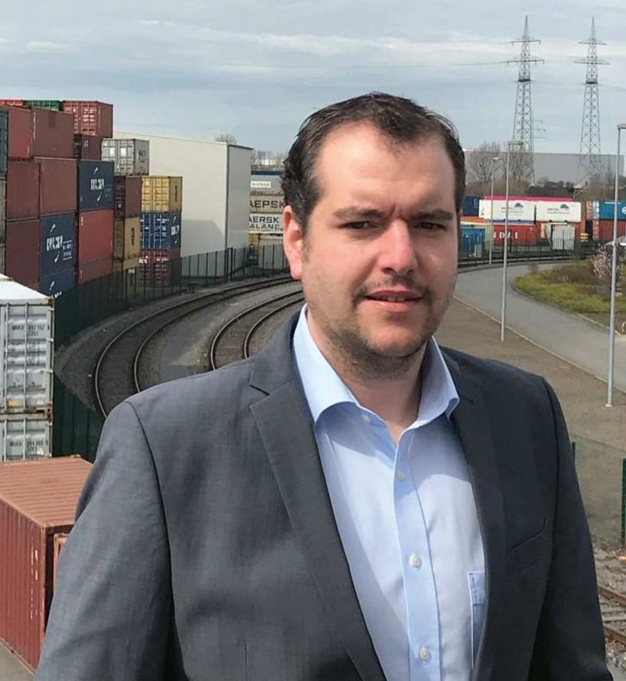 Tim Hurka, Prokurist der Rhein-Ruhr Terminal Gesellschaft für Container- und Güterumschlag mbH
