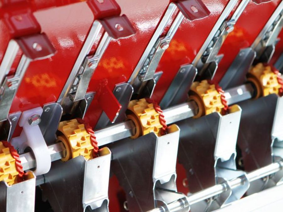 Profi-Drill - die neue mechaniche Sämaschine von Vogel & Noot: höchste Präzision durch geschlossene Stufenzellräder