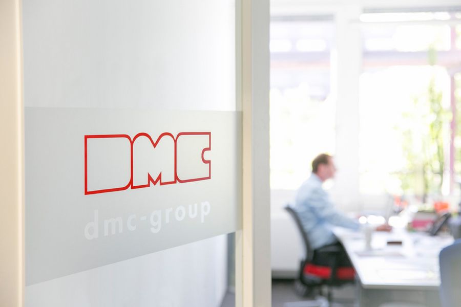 DMC steht für Datenverarbeitung, Management und Consulting.