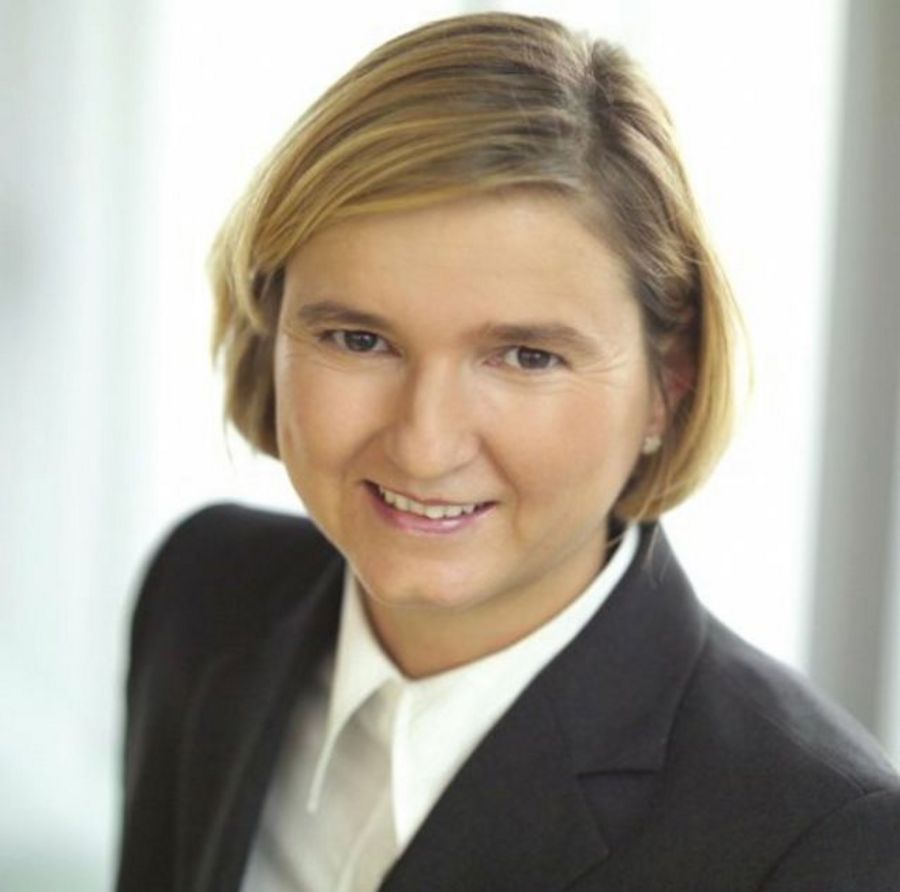 Bettina Gladysz-Haller, Geschäftsführerin der Schneider Torsysteme GmbH