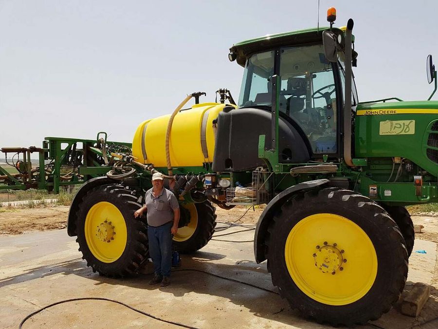 Auch für Spezialmaschinen wie den B-Sprayer entwickelt Donati Gomme Lösungen.