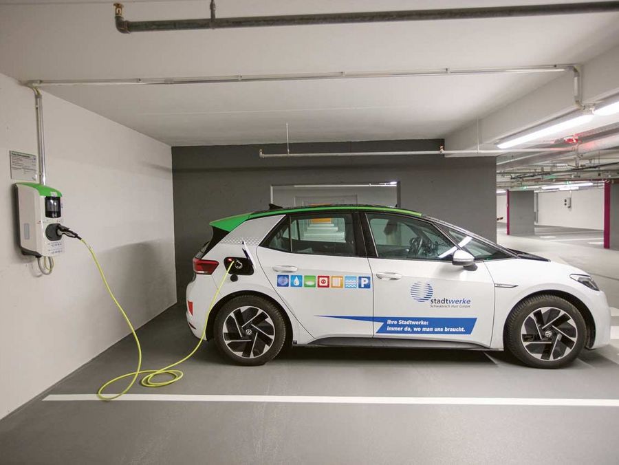 Smart, smarter, enisyst: Energie gehört heute intelligent vernetzt Smart, smarter, enisyst: Energie gehört heute intelligent vernetzt