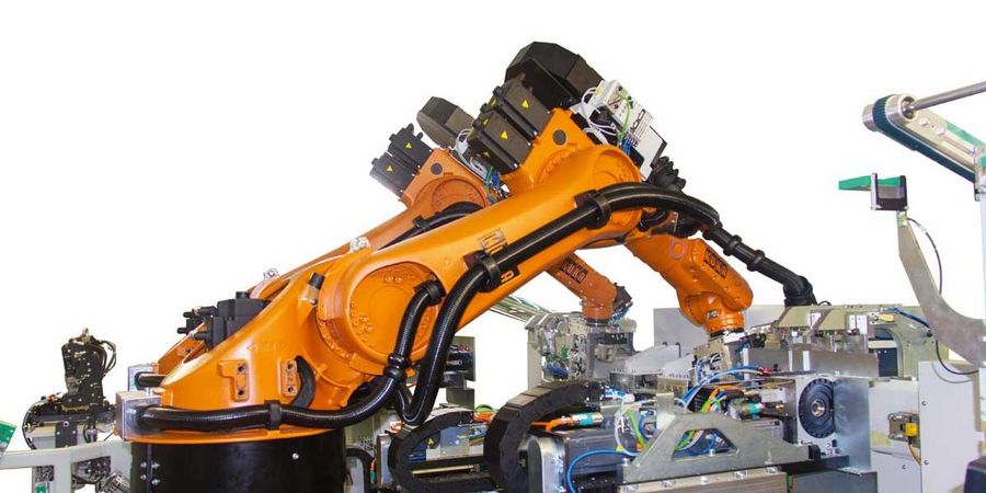 KMW Engineering - Roboteranwendung im Bereich Sondermaschinenbau