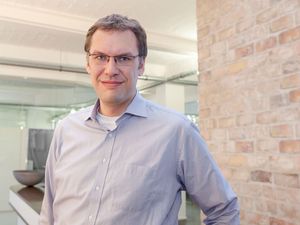 Mit Netzwerk und doppeltem Namen