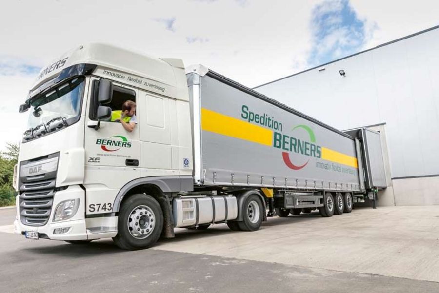 Rund 60 Lkw der Spedition Berners sind ständig im Einsatz