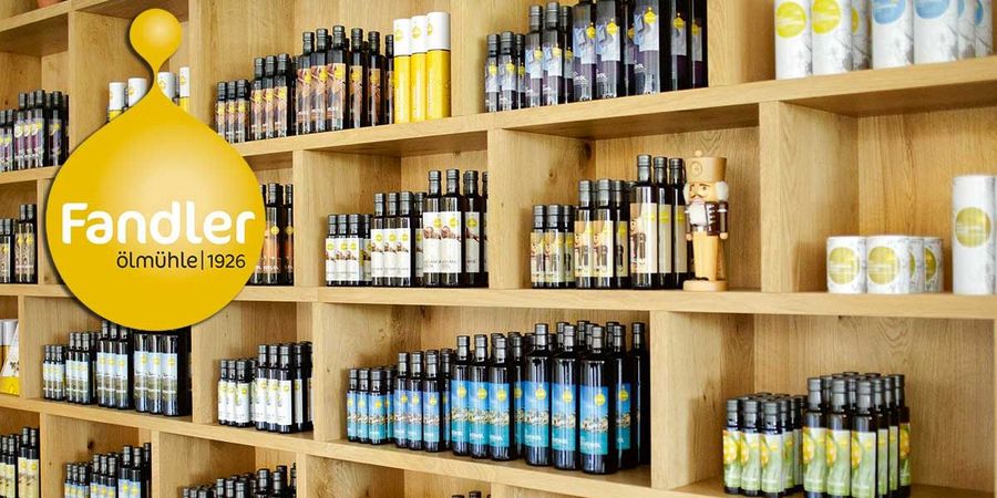 Fandler-Shop mit verschiedenen Bio-Ölen im Regal
