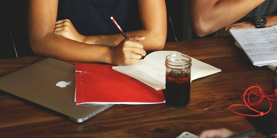 Liebe im Büro: Ist das erlaubt? Liebe im Büro: Ist das erlaubt?