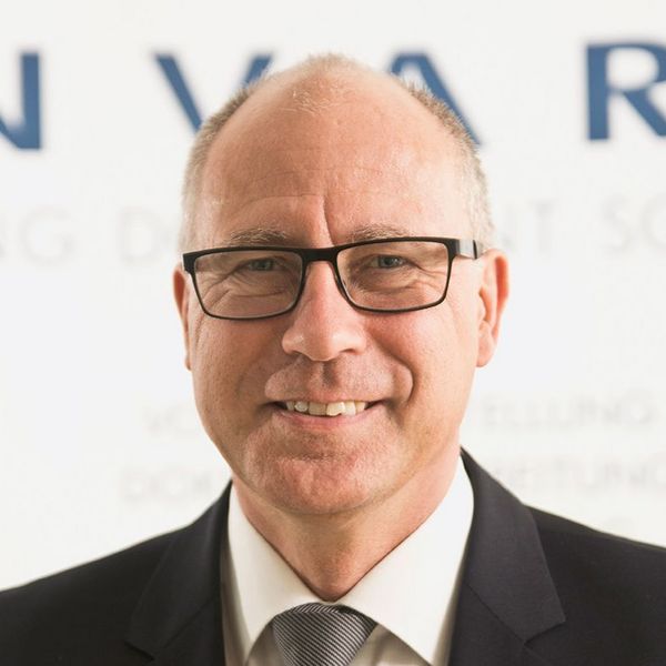 Franz Guszich, Geschäftsführer der INVARIS Informationssysteme GmbH