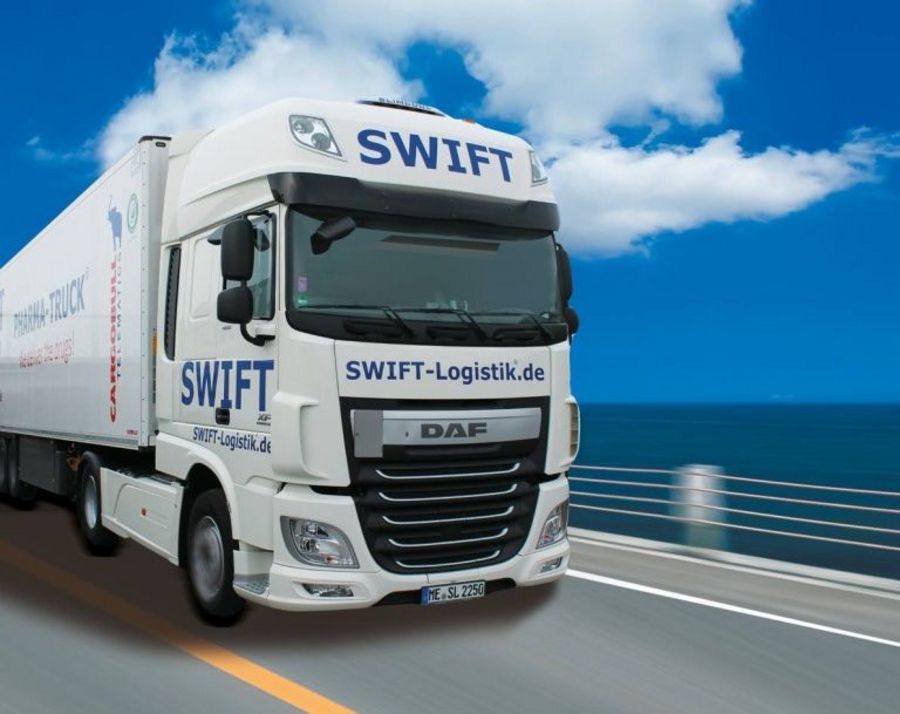 SWIFT-Logistik Fahrzeug auf Tour