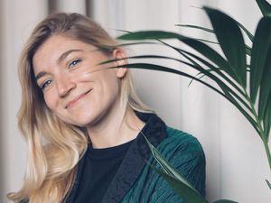 Corporate Identity und CO2. Münchner Agentur jetzt mit Expertin für nachhaltige Markenarchitektur