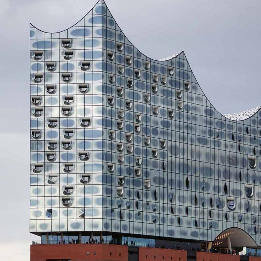 Bauwerk mit Strahlkraft: Hamburger Elbphilharmonie / Copyright Dobler Metallbau