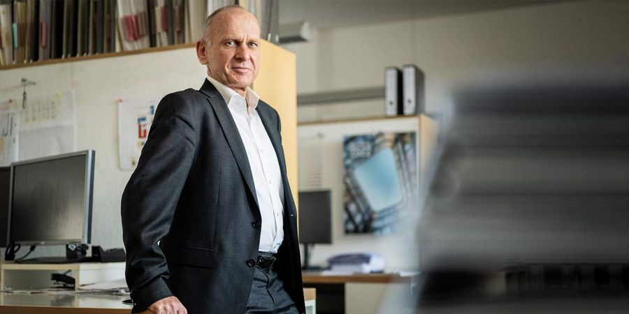 Prof. Dipl.-Ing. Linus Hofrichter, Geschäftsführer der a-sh sander.hofrichter architekten GmbH