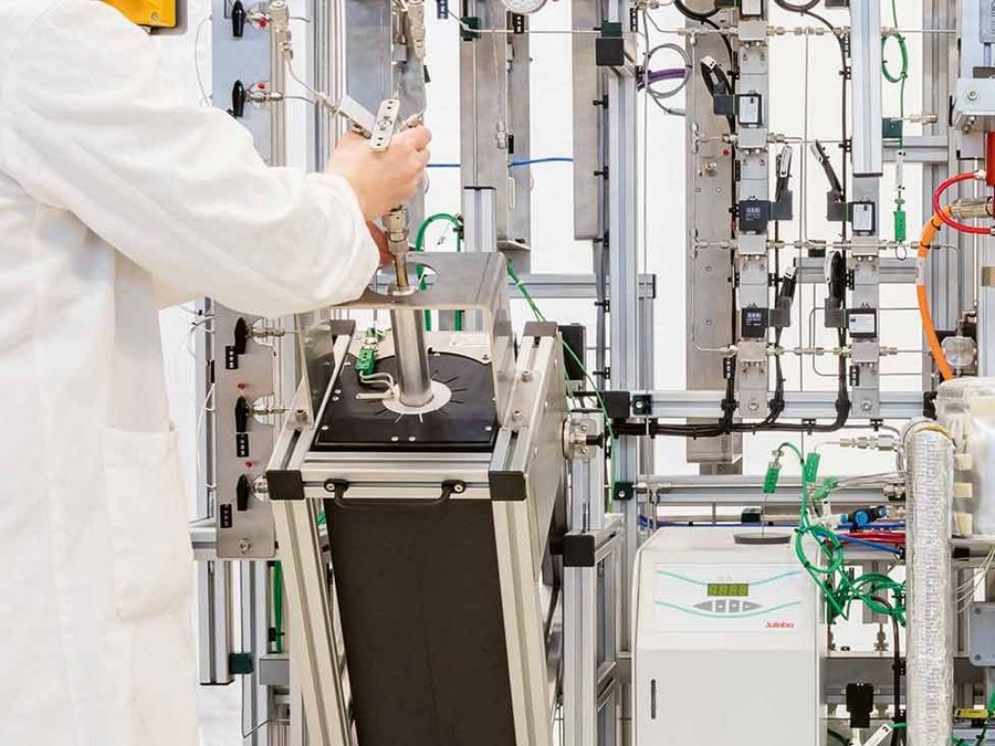 Bei Testanlagen in der Katalyse sind wir führend Bei Testanlagen in der Katalyse sind wir führend