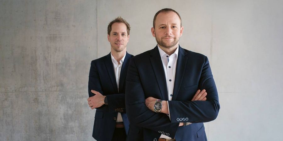 Marcus Weiss (l.) und Jochen Rieg, Geschäftsführer der virtual7 GmbH