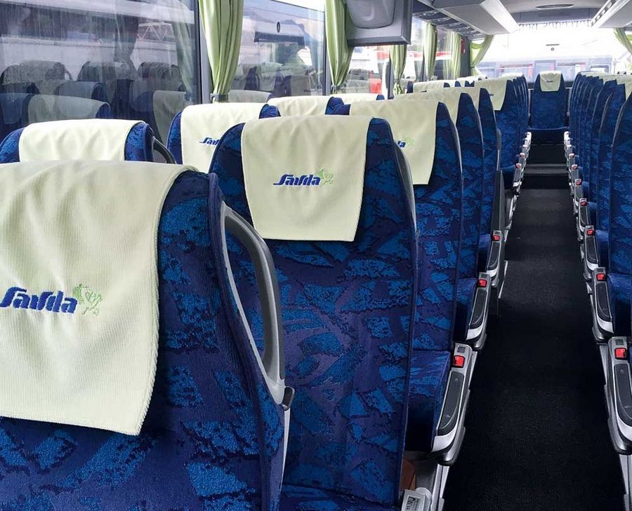 Komfort und neueste Technik: Innenansicht eines Busses für überregionale Vebindungen