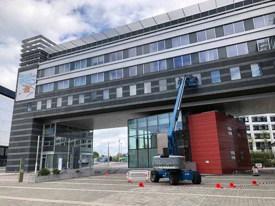 Abo Glas Tor zum Landhaus St. Pölten