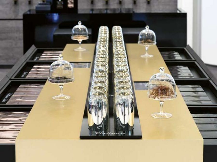 SA.G Group GmbH Platinum Bar mit 40 speziell kreierten Parfüms zum Testen