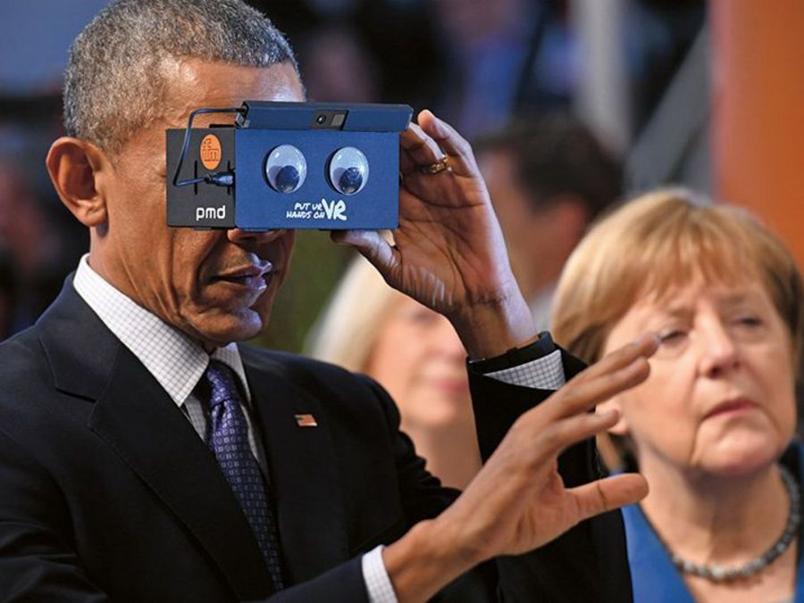 Barack Obama und Angela Merkel am ifm Messestand