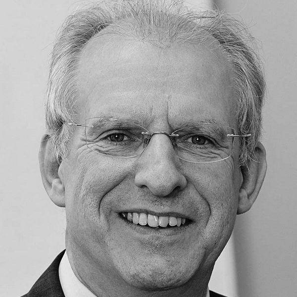 Dr. Ernst Schröder, Geschäftsführer der InProcess Instruments Gesellschaft für Prozessanalytik mbH
