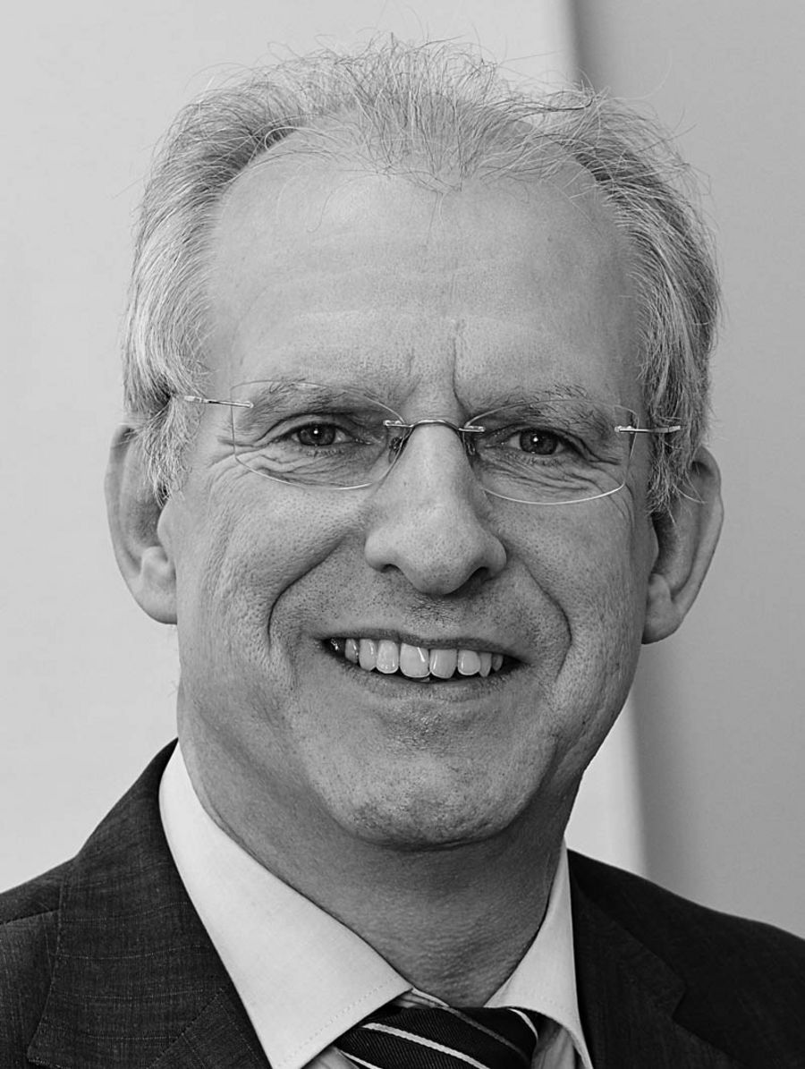 Dr. Ernst Schröder, Geschäftsführer der InProcess Instruments Gesellschaft für Prozessanalytik mbH