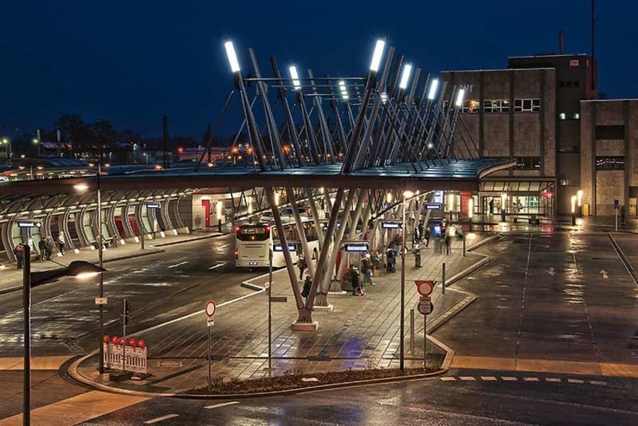 Lunux - Beleuchtung eines Busbahnhofs