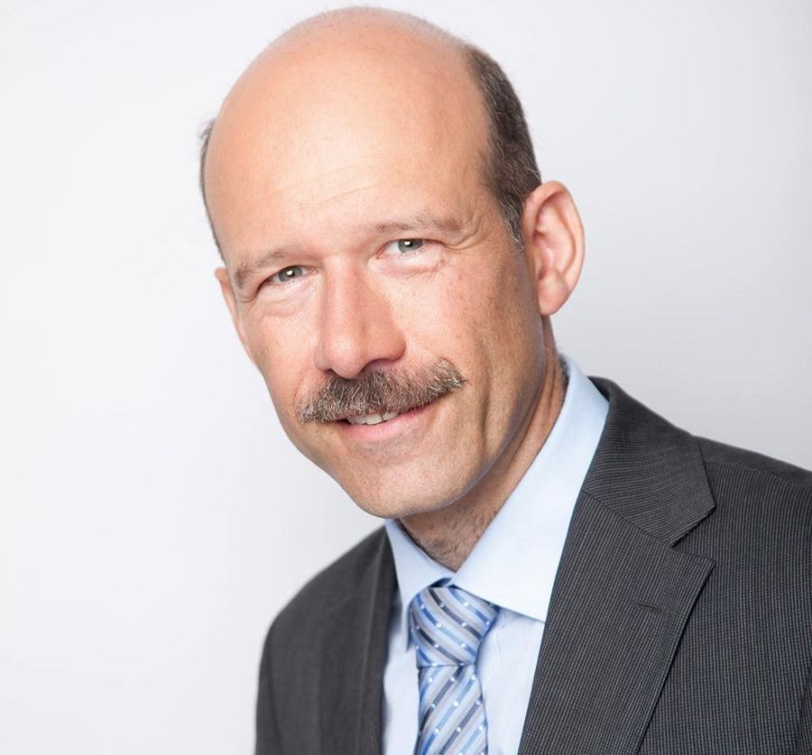 Dr. Hubert Zimmermann, CEO der DYCONEX AG.