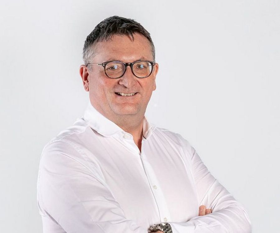 Pieter Donck, Sales Manager bei AVR nv