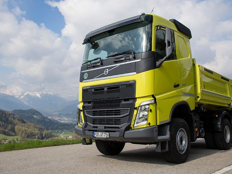 Baby Film von Volvo Trucks Deutschland gewinnt den OttoCar bei der IAA 2017