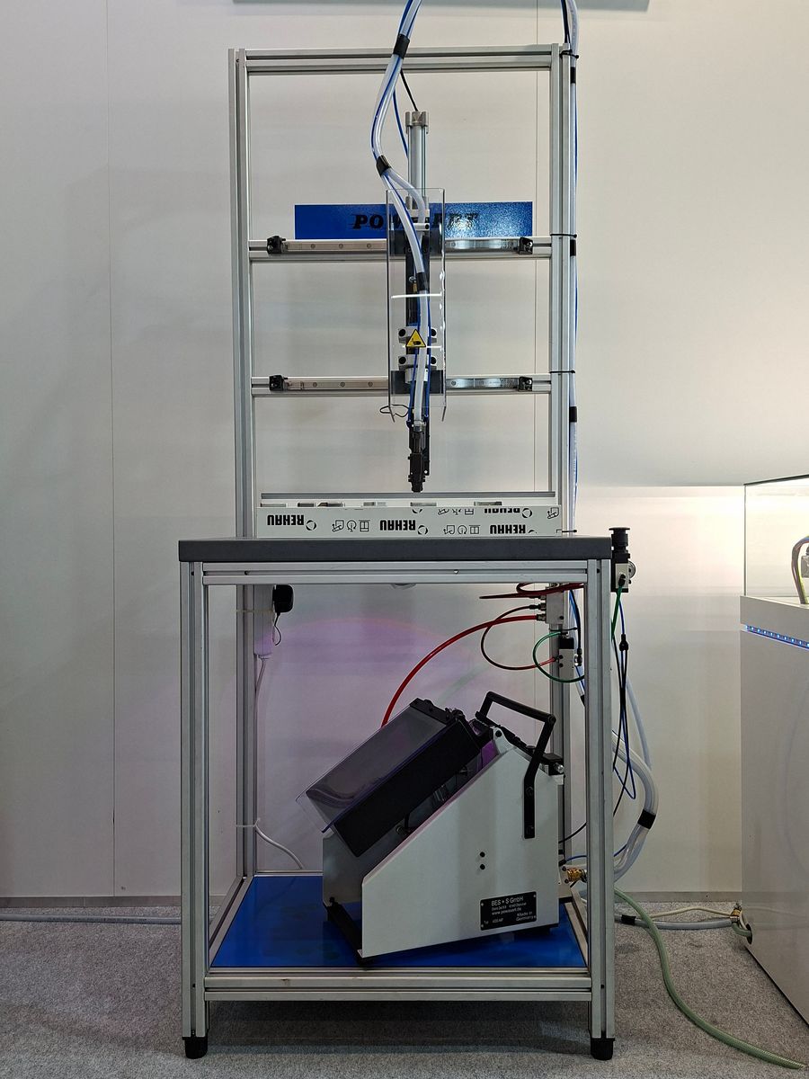 Schneller verschrauben, effizienter produzieren: POWASERT zeigt neue automatisierte Lösung für den Fensterbau Schneller verschrauben, effizienter produzieren: POWASERT zeigt neue automatisierte Lösung für den Fensterbau