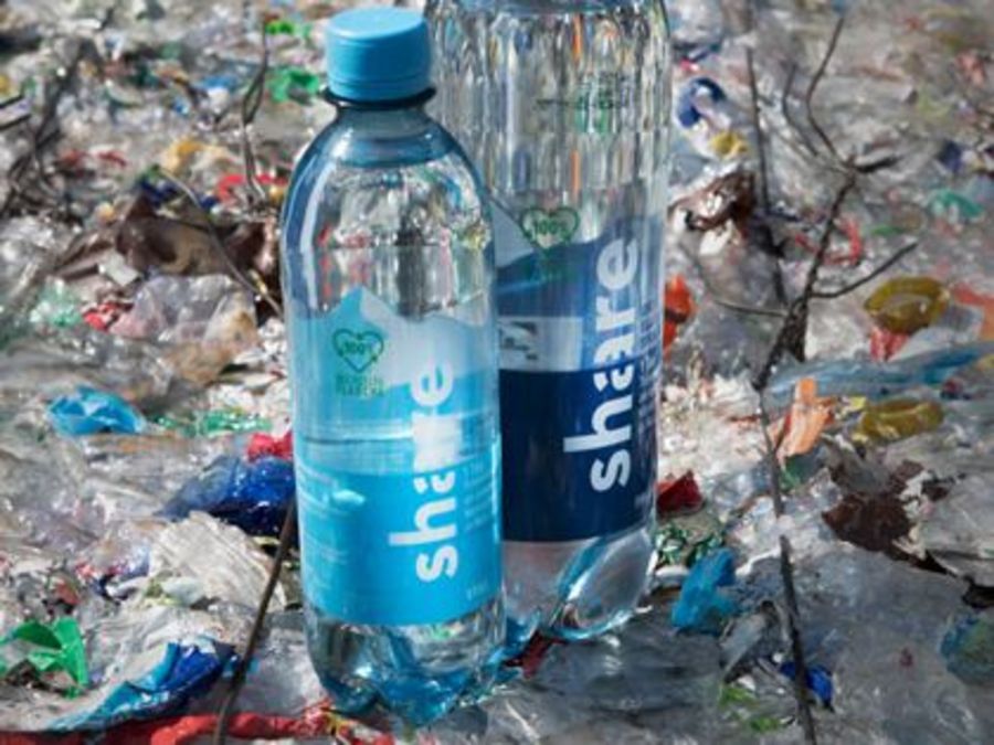share Wasser aus 100% recyceltem Plastik 