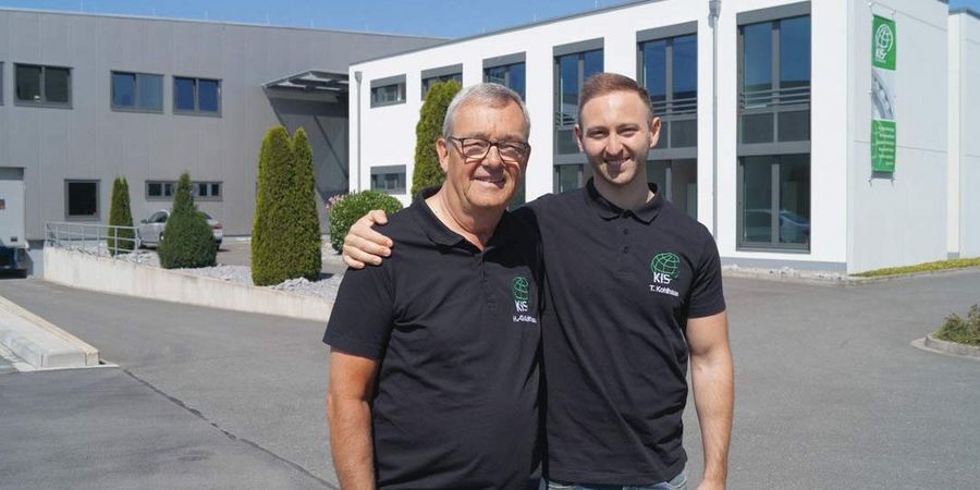 Hans-Georg Kohlhaas und Tim Kohlhaas, Geschäftsführer der KIS Antriebstechnik GmbH & Co. KG