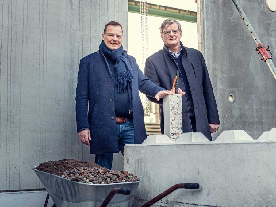 100% Recycling-Beton mit der ‘Büscher-Wand’ 100% Recycling-Beton mit der ‘Büscher-Wand’