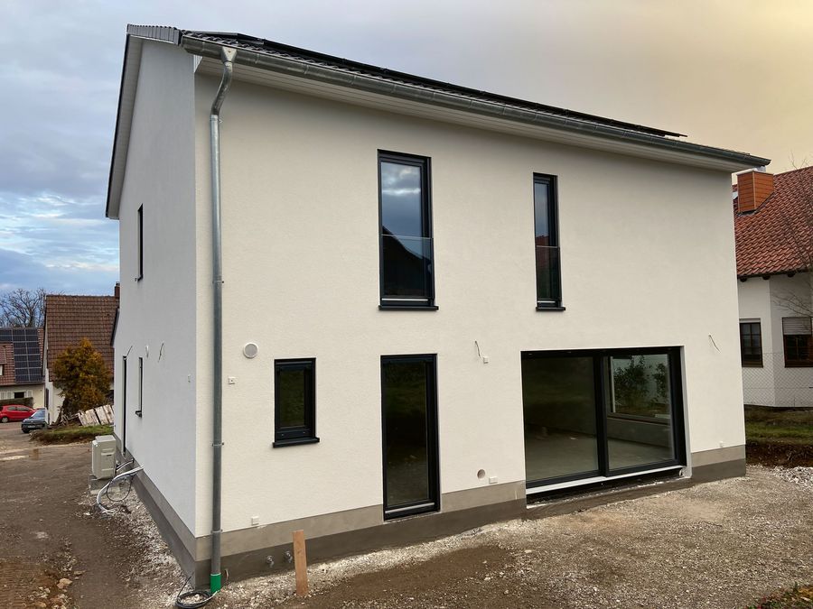 Bauen mit Sicherheit und Nähe Bauen mit Sicherheit und Nähe