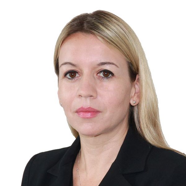 Alexandra Ziegler-Puderbach, Geschäftsführerin der KFI Ziegler Vertriebsgesellschaft mbH & Co. KG Alexandra Ziegler-Puderbach, Geschäftsführerin der KFI Ziegler Vertriebsgesellschaft mbH & Co. KG
