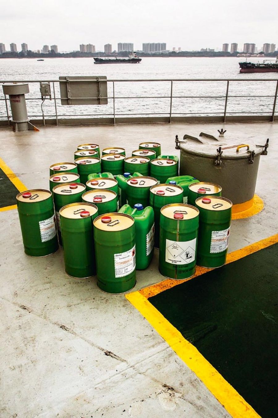 Wilhelmsen Ships Service liefert spezielle Chemikalien für verschiedenste Anwendungen an Bord