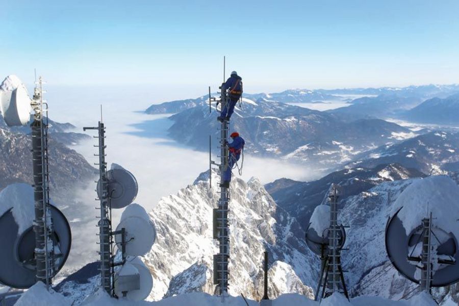 DFMG Deutsche Funkturm Sendemast an der Zugspitze