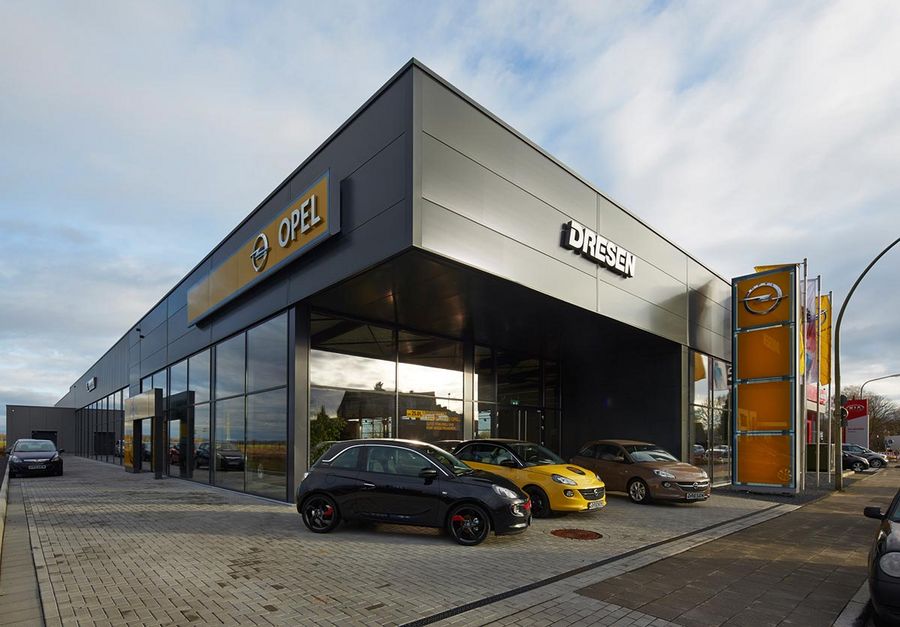 Eine von vielen Niederlassungen: Autohaus in Korschenbroich