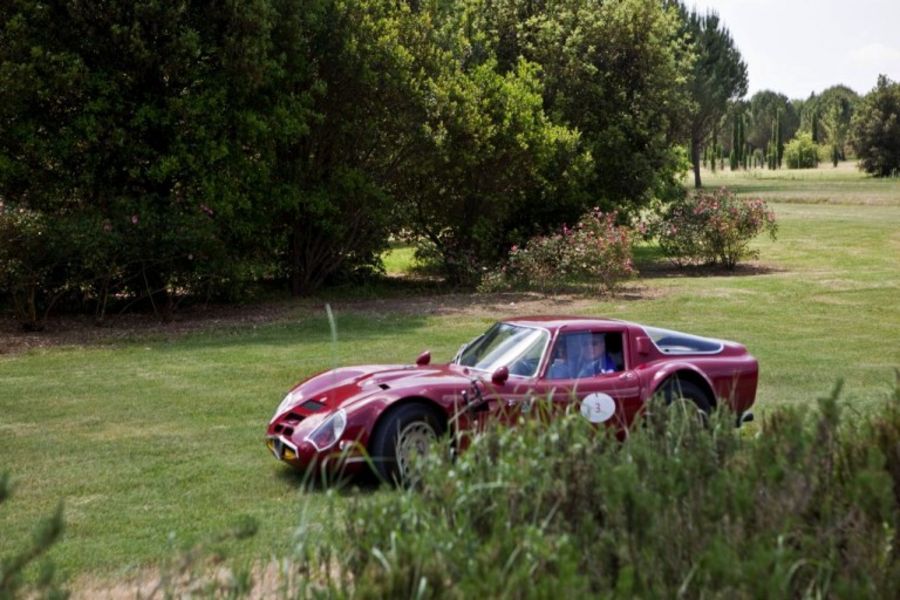 Vintage Auto beim Hauptsitz von Col d‘Orcia in Via Giuncheti.