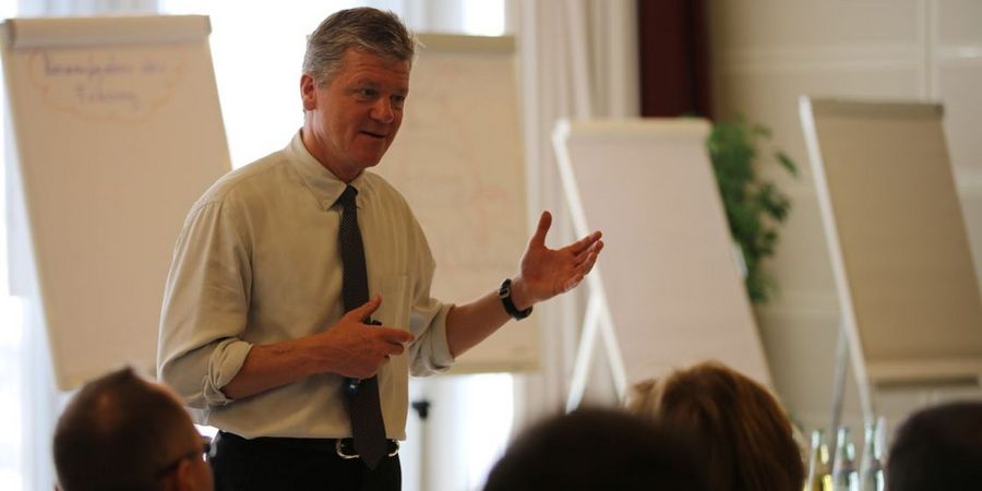 Reinhard Sprenger Reinhard Sprenger