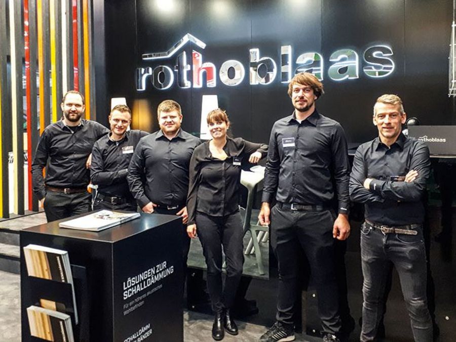 Das Rothoblaas-Team auf der Messe ‘Dach und Holz’ in Köln