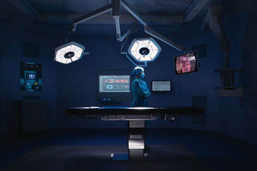 caresyntax Operationssaal mit moderner Technik