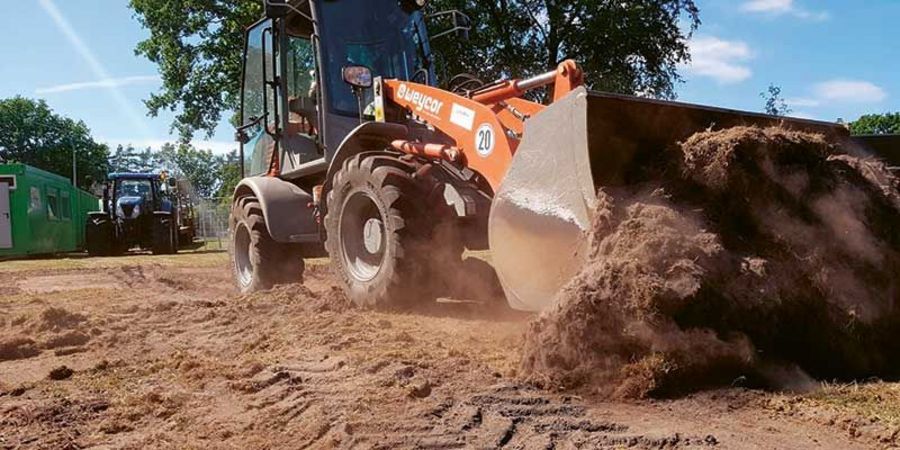 Quathamer GmbH Garten- und Landschaftsbau Bagger