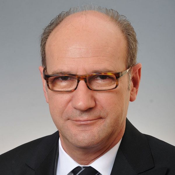  Mario Biancolin, Gründer, Teilhaber und Geschäftsführer der OIKOS VENEZIA S.r.l.